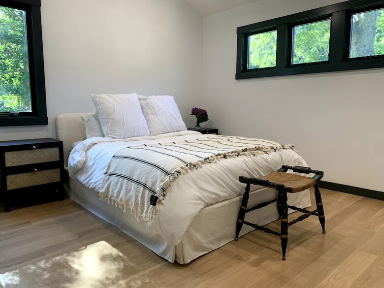 Tranquil Bungalow Retreat with Pool in Hampton Bays - Hampton Bays, New York