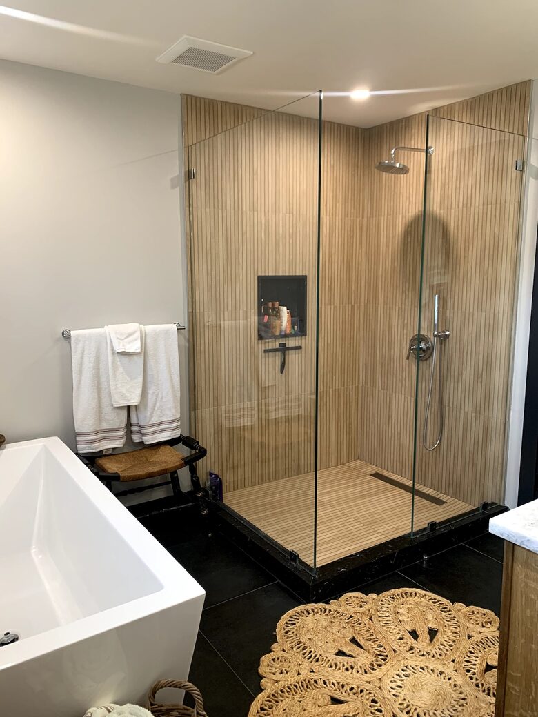 Tranquil Bungalow Retreat with Pool in Hampton Bays - Hampton Bays, New York