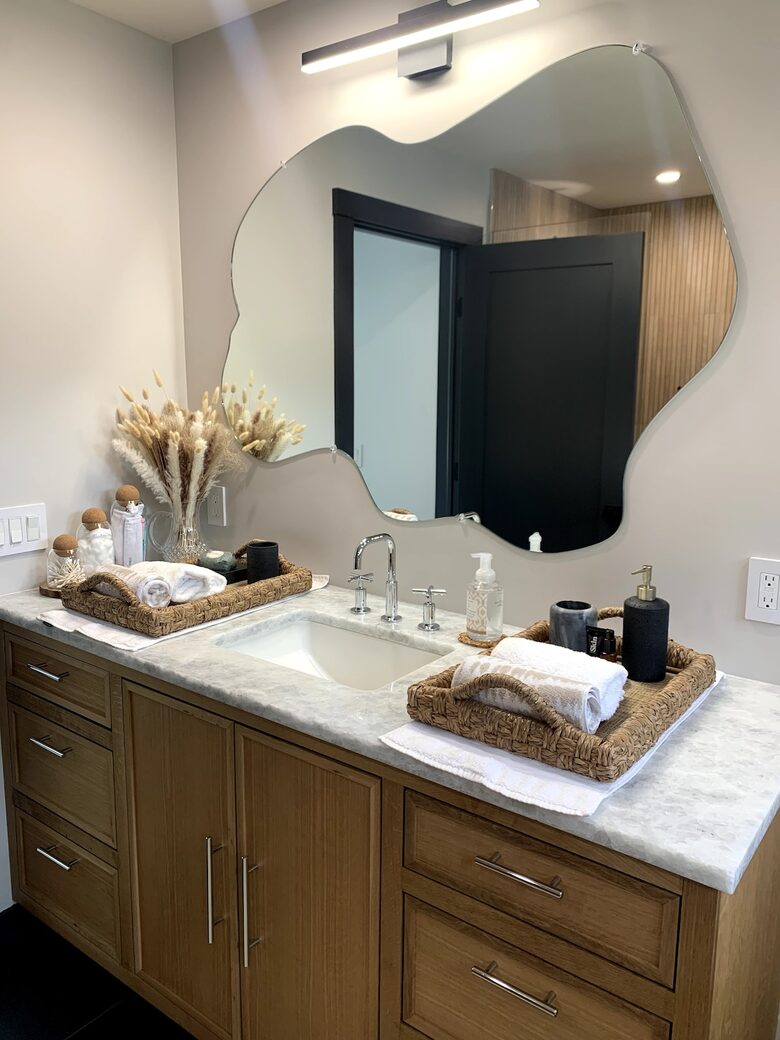 Tranquil Bungalow Retreat with Pool in Hampton Bays - Hampton Bays, New York