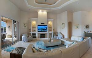 Elegant Canalfront Escape in Cape Coral - Cape Coral, Florida