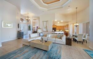 Elegant Canalfront Escape in Cape Coral - Cape Coral, Florida