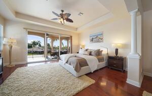 Elegant Canalfront Escape in Cape Coral - Cape Coral, Florida