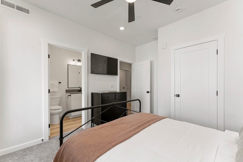 Refined Southern Utah Retreat Near Zion - Hurricane, Utah