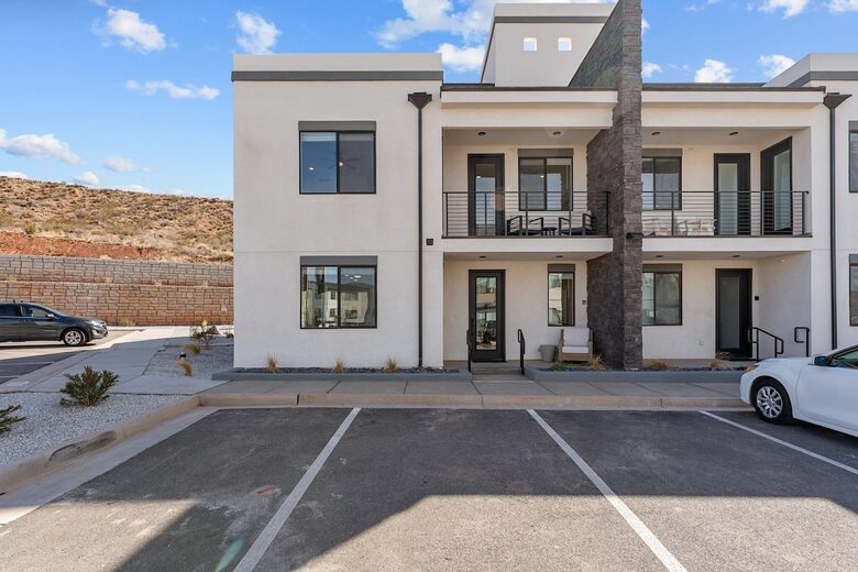 Refined Southern Utah Retreat Near Zion - Hurricane, Utah