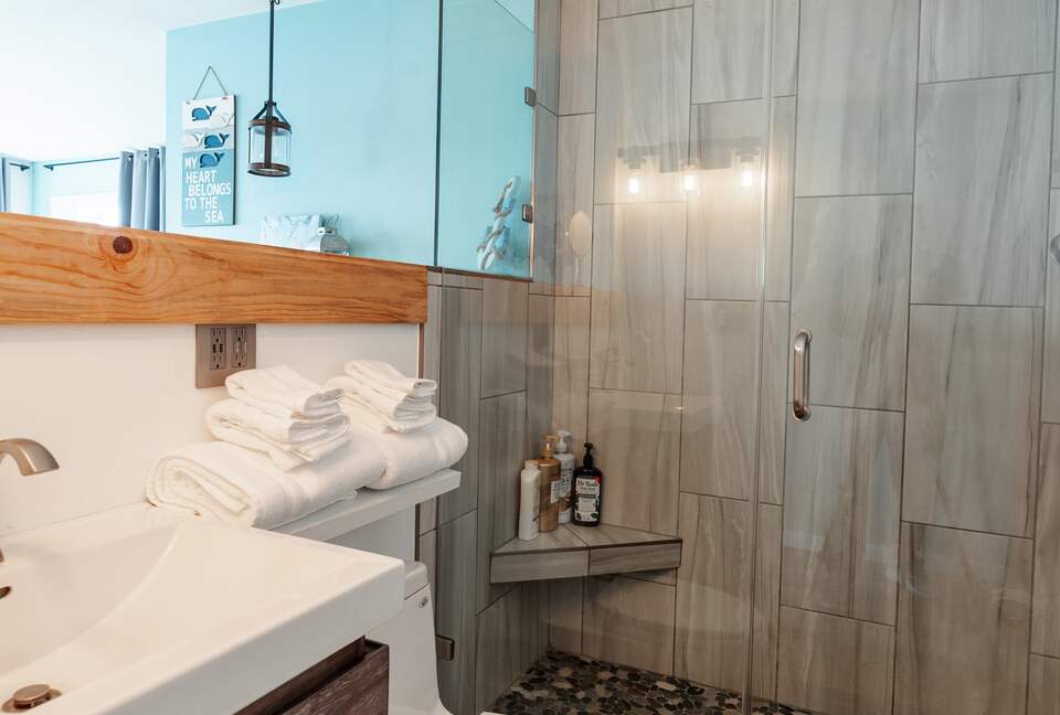 Wanderlust Beach Retreat - Tacoma, Washington