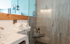 Wanderlust Beach Retreat - Tacoma, Washington