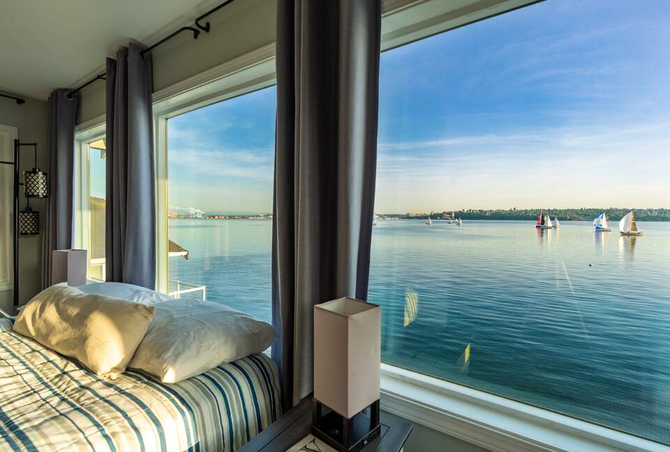 Wanderlust Beach Retreat - Tacoma, Washington