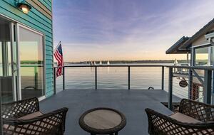 Wanderlust Beach Retreat - Tacoma, Washington