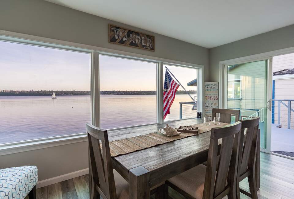 Wanderlust Beach Retreat - Tacoma, Washington