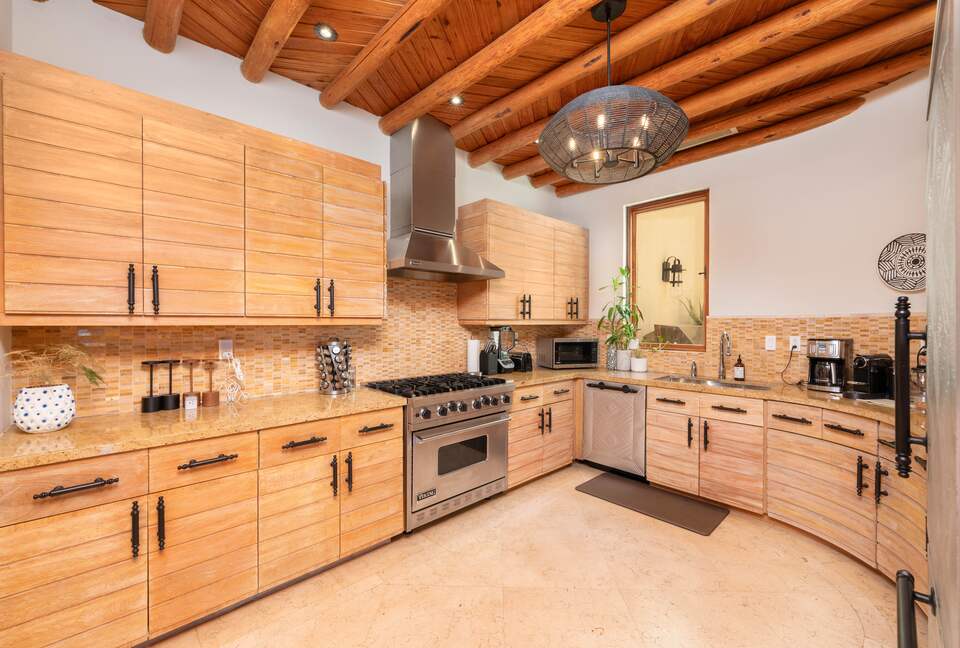 Fully equipped kitchen