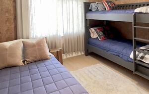 Bunk Room with Full Bed
