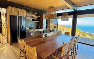 Harmonious Triangle House with Ocean Views in Matanzas - Navidad, Chile