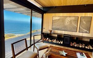 Harmonious Triangle House with Ocean Views in Matanzas - Navidad, Chile