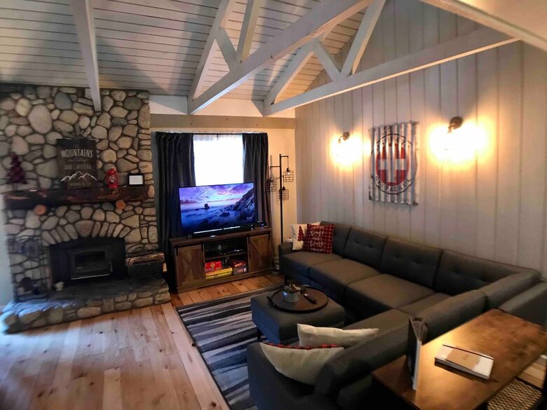 Warm & Inviting Mountain Retreat with Pool, Sauna, and Loft - Mammoth Lakes, California