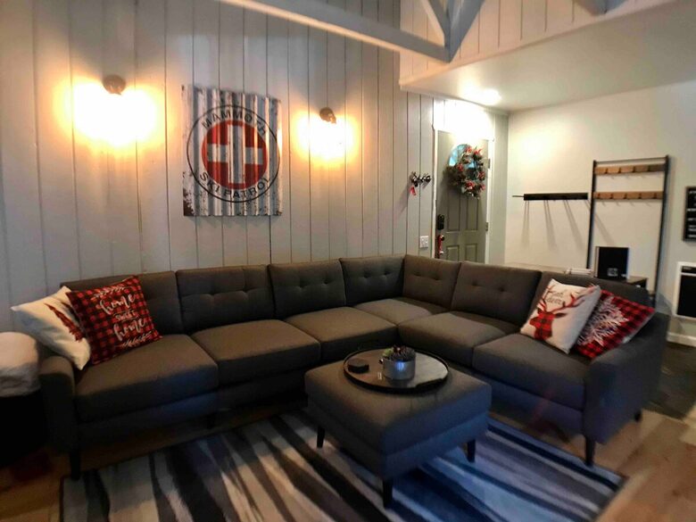 Warm & Inviting Mountain Retreat with Pool, Sauna, and Loft - Mammoth Lakes, California