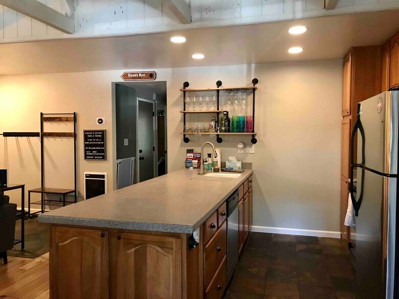 Warm & Inviting Mountain Retreat with Pool, Sauna, and Loft - Mammoth Lakes, California