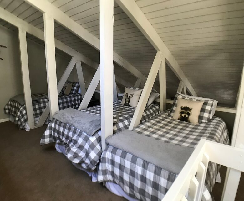 Warm & Inviting Mountain Retreat with Pool, Sauna, and Loft - Mammoth Lakes, California