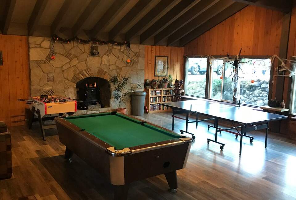 Warm & Inviting Mountain Retreat with Pool, Sauna, and Loft - Mammoth Lakes, California