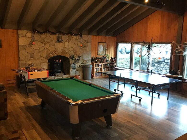 Warm & Inviting Mountain Retreat with Pool, Sauna, and Loft - Mammoth Lakes, California