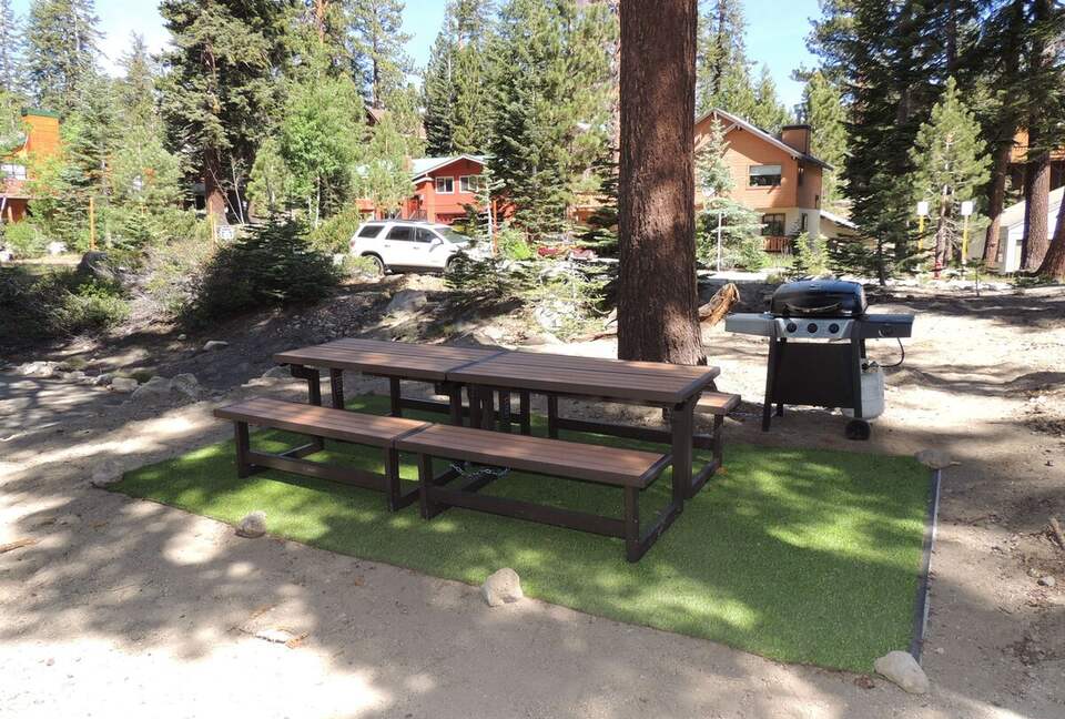 Warm & Inviting Mountain Retreat with Pool, Sauna, and Loft - Mammoth Lakes, California