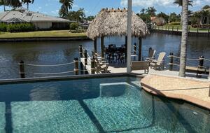 Elegant Canalfront Escape in Cape Coral - Cape Coral, Florida