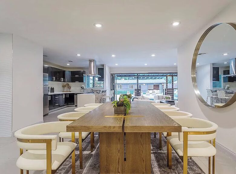 Ultimate Modern Compound: Resort-Style Experience - Valley Village, California