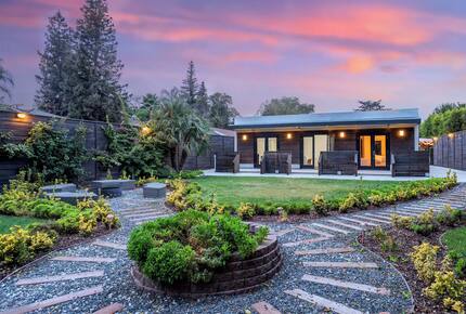 Ultimate Modern Compound: Resort-Style Experience - Valley Village, California