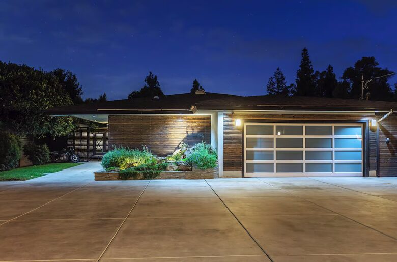 Ultimate Modern Compound: Resort-Style Experience - Valley Village, California