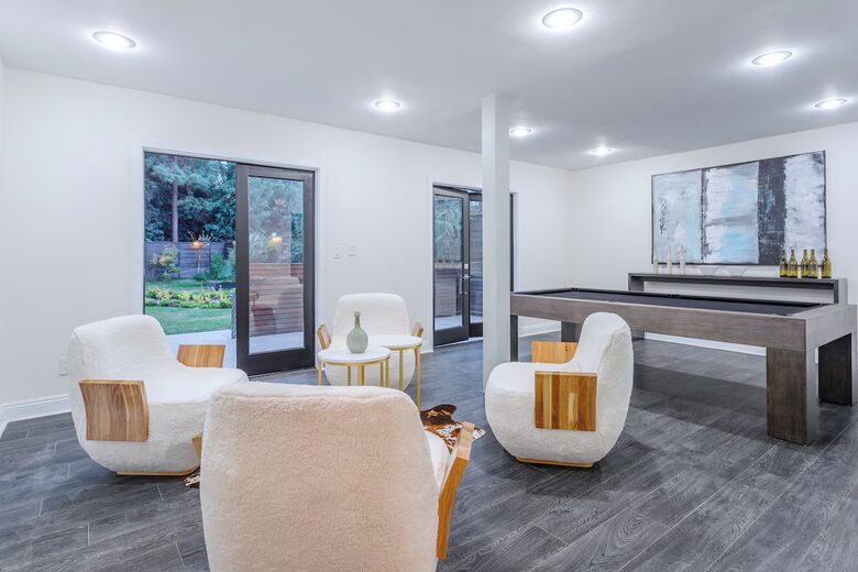 Ultimate Modern Compound: Resort-Style Experience - Valley Village, California