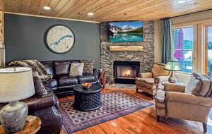 Rocky Point Lakefront Cabin - Inlet, New York