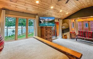 Rocky Point Lakefront Cabin - Inlet, New York