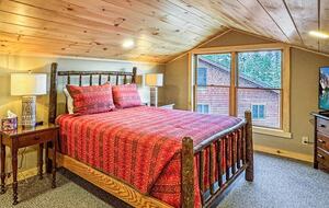 Rocky Point Lakefront Cabin - Inlet, New York