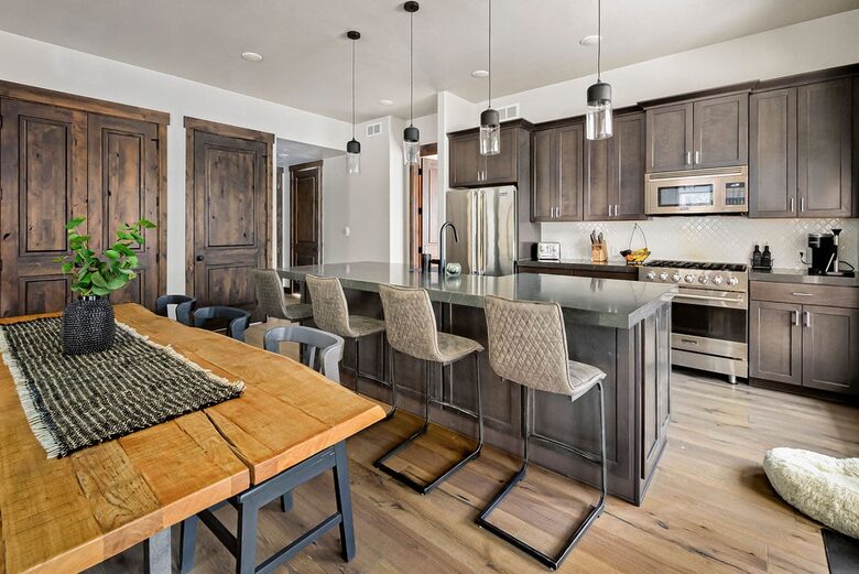 Alpine Luxury Steps from the Slopes - Park City, Utah