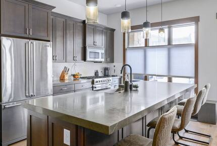 Alpine Luxury Steps from the Slopes - Park City, Utah