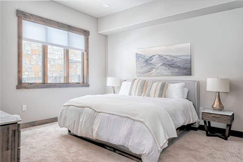 Alpine Luxury Steps from the Slopes - Park City, Utah