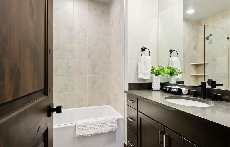 Alpine Luxury Steps from the Slopes - Park City, Utah