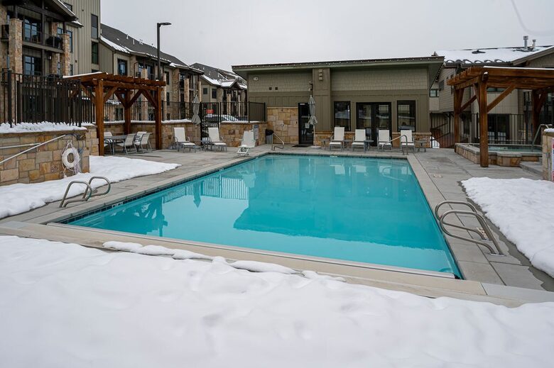 Alpine Luxury Steps from the Slopes - Park City, Utah