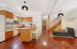 Spacious Retreat by the Canyon Walk - Bright, Australia