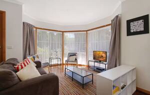 Spacious Retreat by the Canyon Walk - Bright, Australia