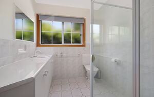 Spacious Retreat by the Canyon Walk - Bright, Australia