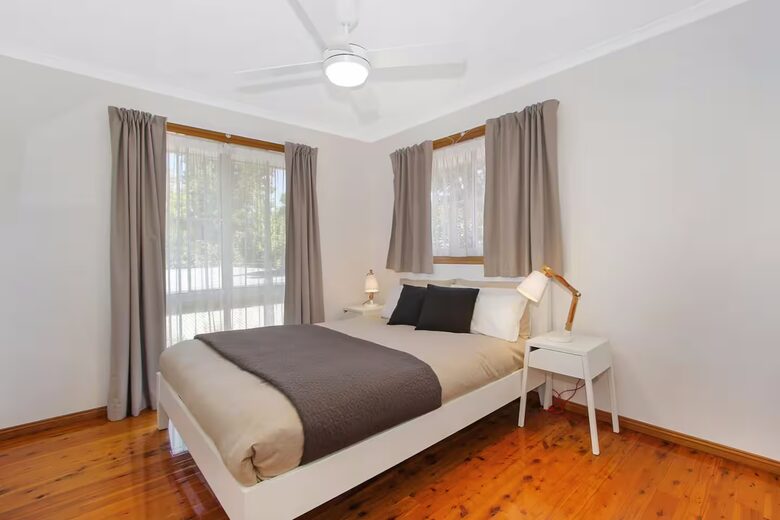 Spacious Retreat by the Canyon Walk - Bright, Australia