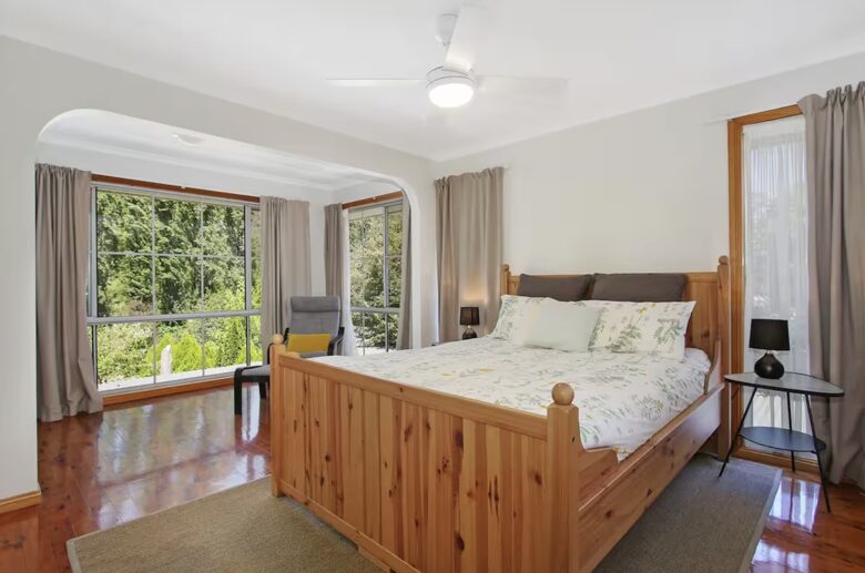 Spacious Retreat by the Canyon Walk - Bright, Australia