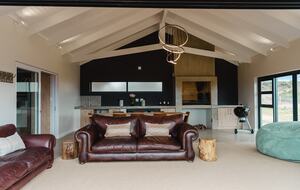 Exclusive Off-Grid Lodge Near Addo National Park - Addo, South Africa