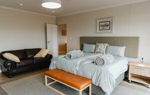 Exclusive Off-Grid Lodge Near Addo National Park - Addo, South Africa