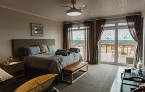 Exclusive Off-Grid Lodge Near Addo National Park - Addo, South Africa