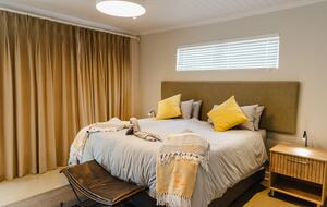 Exclusive Off-Grid Lodge Near Addo National Park - Addo, South Africa