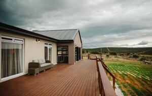 Exclusive Off-Grid Lodge Near Addo National Park - Addo, South Africa