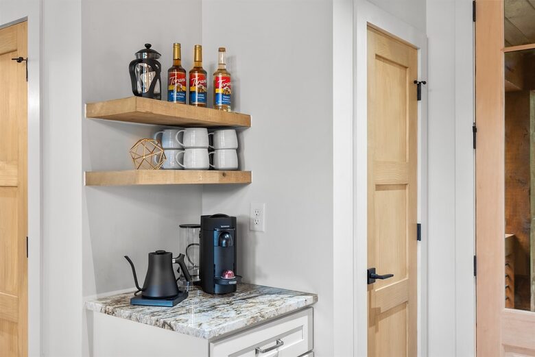 Modern Mountain Retreat with Outdoor Living & Spa Amenities - Blue Ridge, Georgia