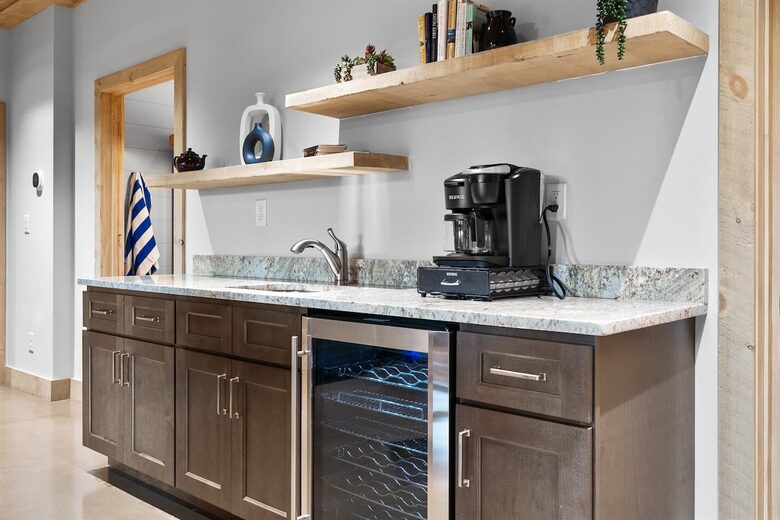 Modern Mountain Retreat with Outdoor Living & Spa Amenities - Blue Ridge, Georgia