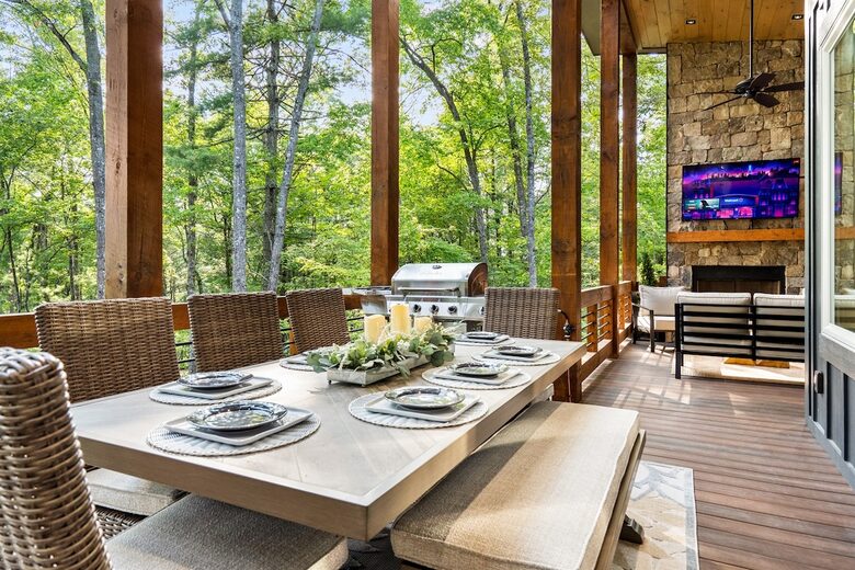 Modern Mountain Retreat with Outdoor Living & Spa Amenities - Blue Ridge, Georgia